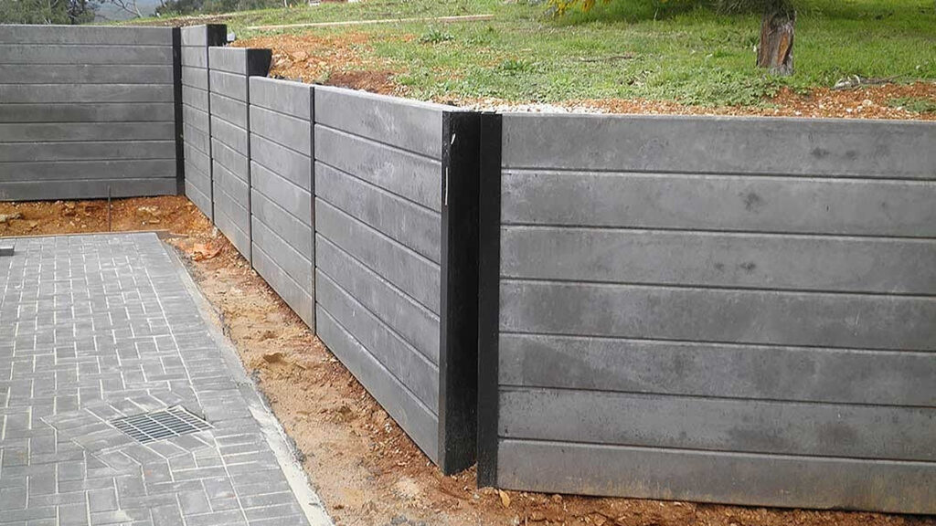 Retaining Wall Fence